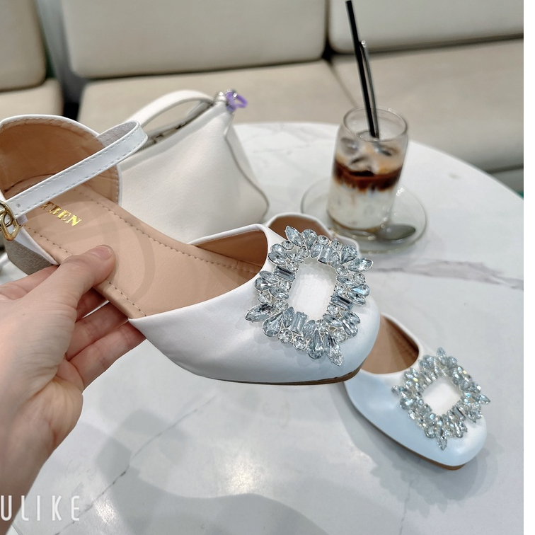 Giày Nữ 3P Mũi Vuông Đá Vuông Xinh Xắn E12DVUONG
