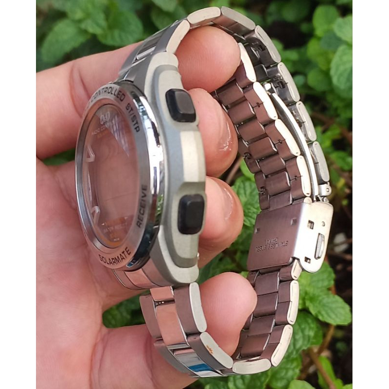 Đồng hồ nam Q&Q