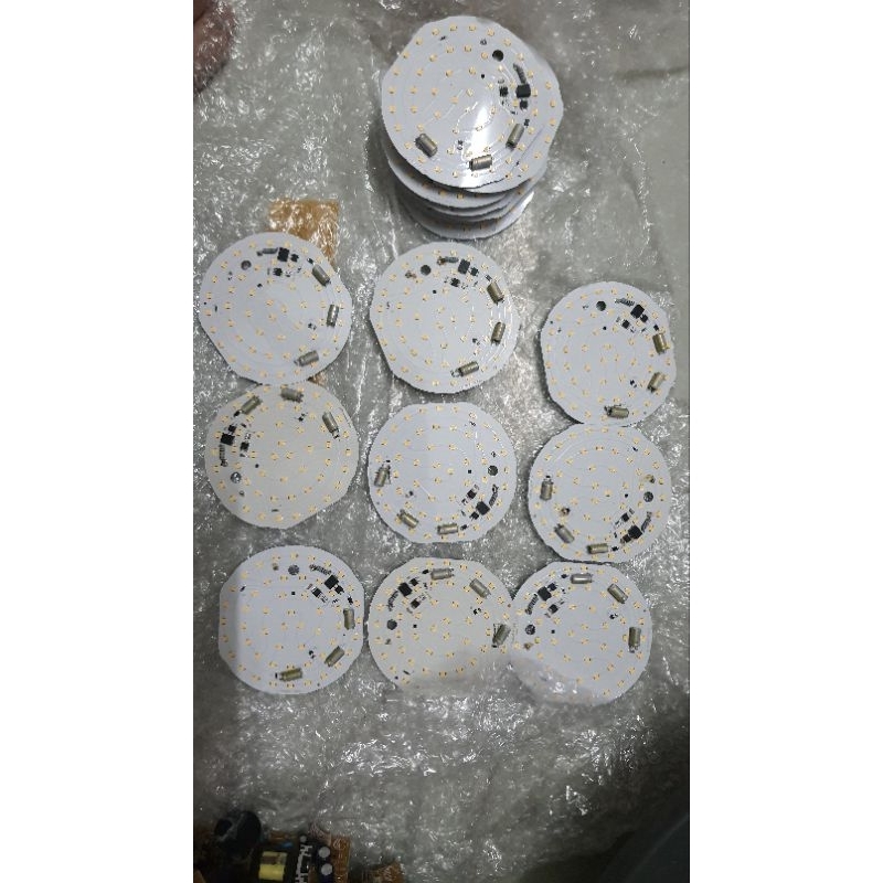 Mạch led 220v kích thước 9,7cm x 10,3cm