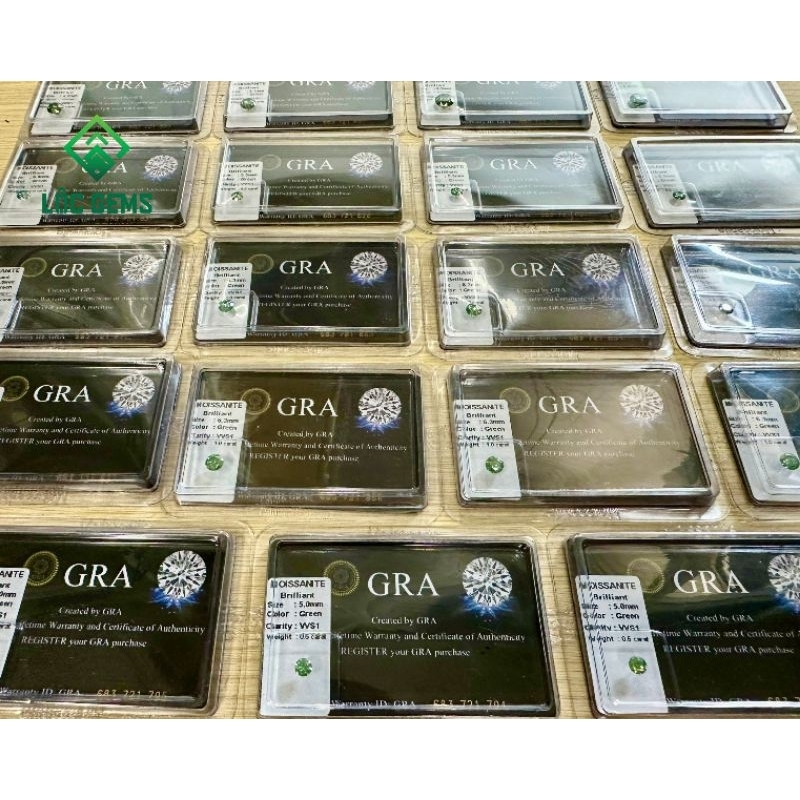 Kim Cương Moissanite màu Xanh Lá , Giấy kiểm định quốc tế GRA, hàng Mỹ USA.