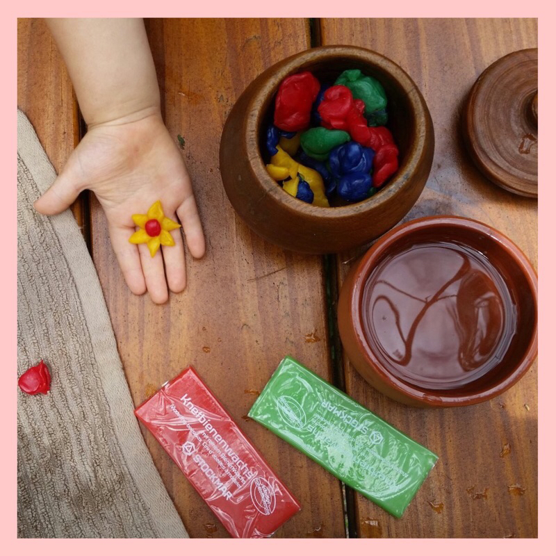 Set 7 Miếng Sáp Ong Nặn Stockmar Mix 7 màu ngẫu nhiên