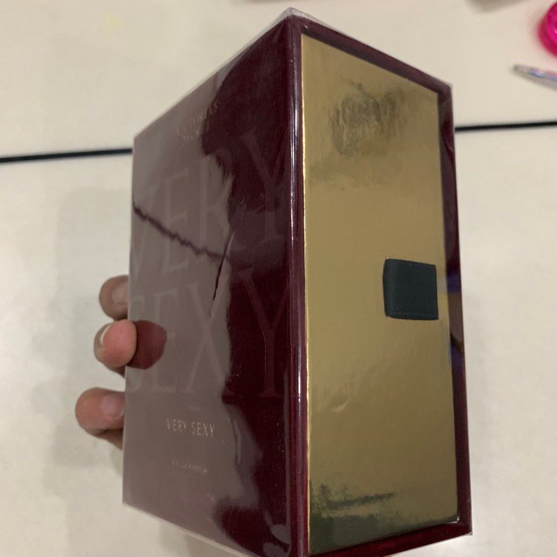 Nước hoa Victoria very sexy edp 50ml full seal như hình