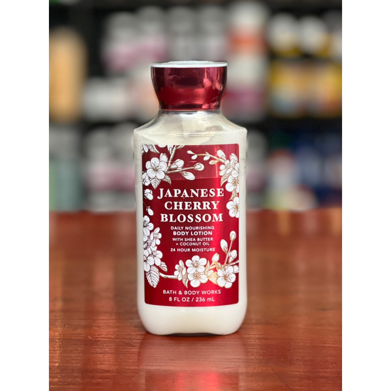 Lotion dưỡng thể Bath and Body works Japanese Cherry Blossom 236ml