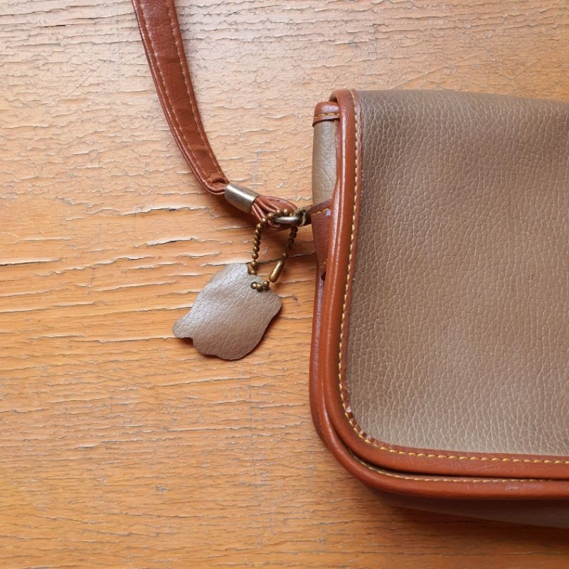 Túi đeo chéo da thật vintage mộc nguyên miếng - em và nắng