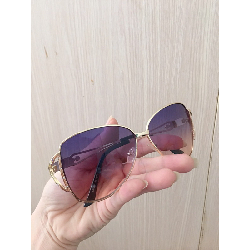 Kính mát nữ đẹp. si tuyển Th á ii