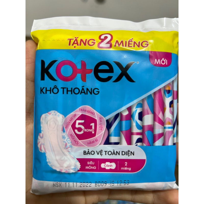 HÀNG TẶNG - Gói 2 miếng Kotex khô thoáng siêu mỏng cánh 23cm