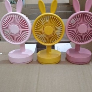 Quạt tích điện mini để bàn
