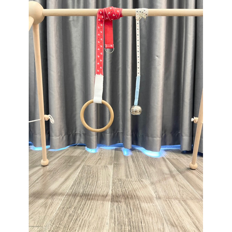 Vòng gỗ cầm nắm cho bé 3-6 tháng. vòng montessori vận đông thô