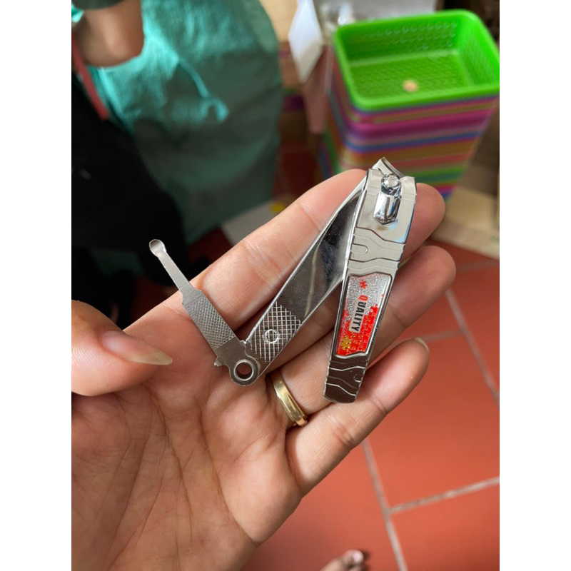Dụng cụ bấm móng loại to kèm lấy dáy tai