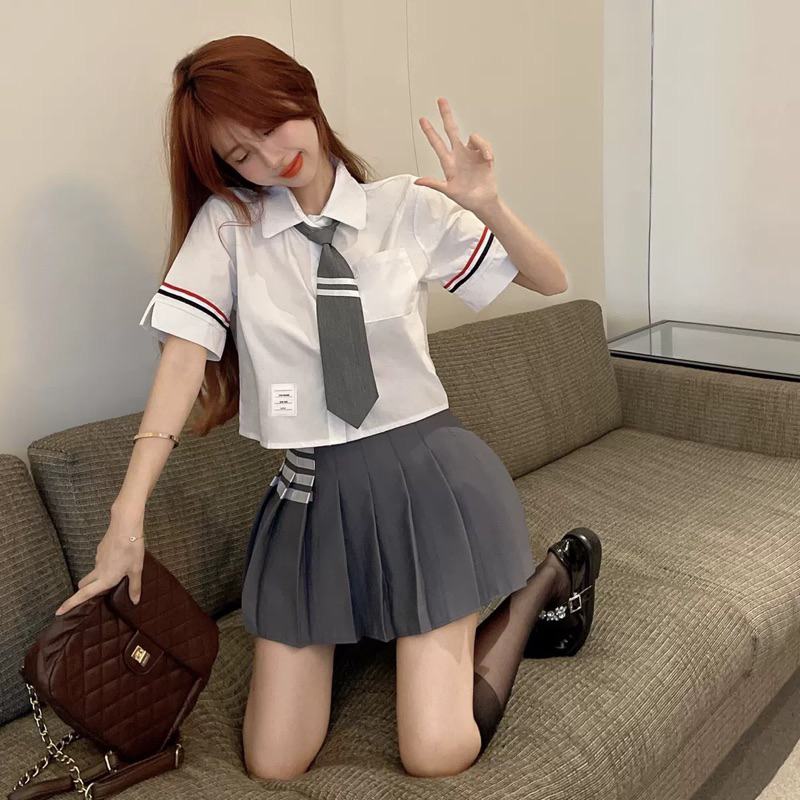 Set 3 Món Sơmi Chân Váy Thom Kèm Cà Vạt