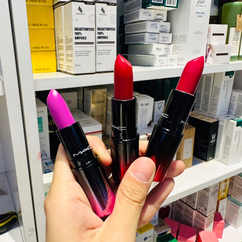 Son thỏi M.A.C Love Me Lipstick 3g