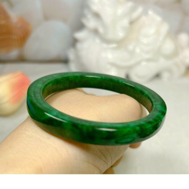 Vòng Ngọc Sơn thủy
