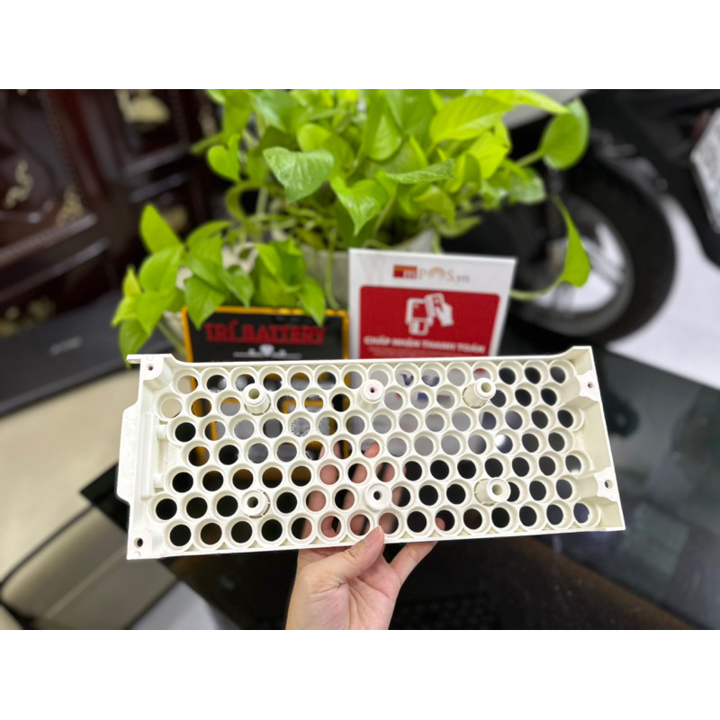 Khay pin 18650 sức chứa 98 cell