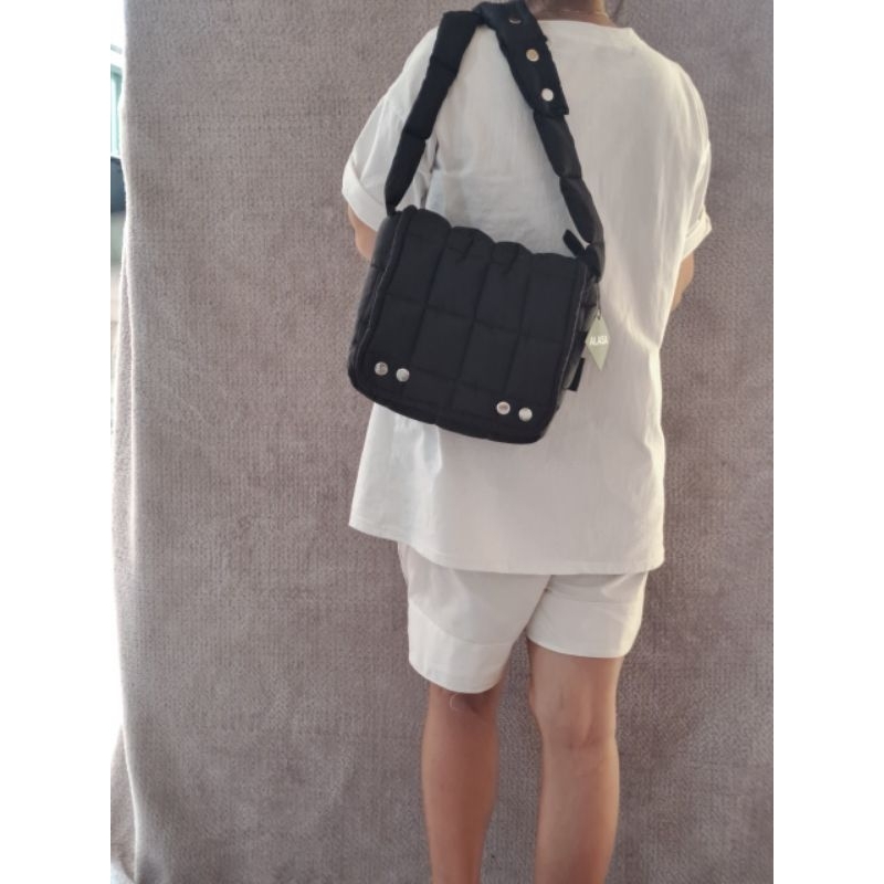 Túi đeo chéo chần bông BẢN NHỎ dainystore