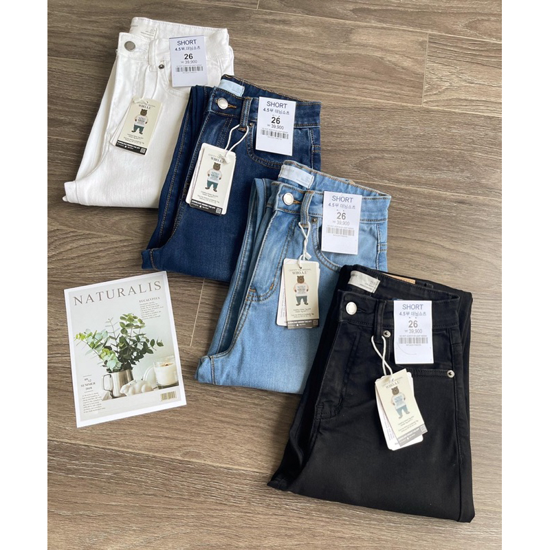 Quần momjeans lưng cao Whoau