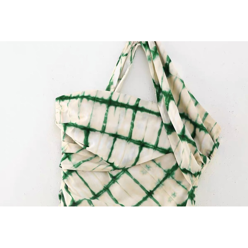 Đầm kẻ sọc lệch vai