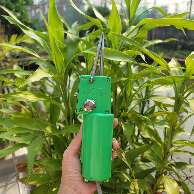 Máy nhổ lông măng vịt cầm tay hàng Việt Nam sản xuất thế hệ mới, nhổ tất cả các loại lông măng gia cầm ngan, gà, vịt