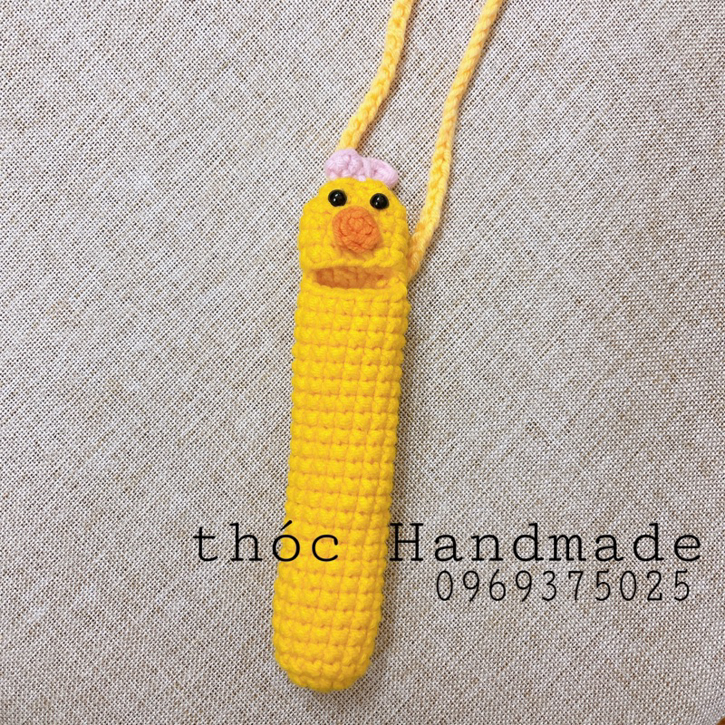 Túi đựng son bằng len handmade xinh xắn