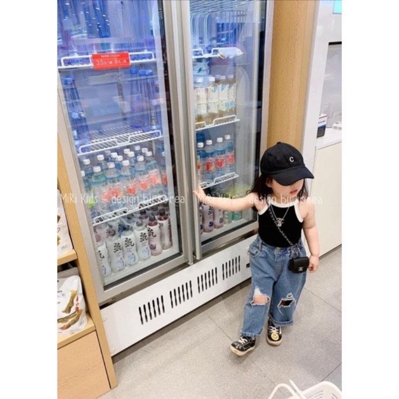 Quần jean ống rộng rách gối và áo yếm thun cho bé gái
