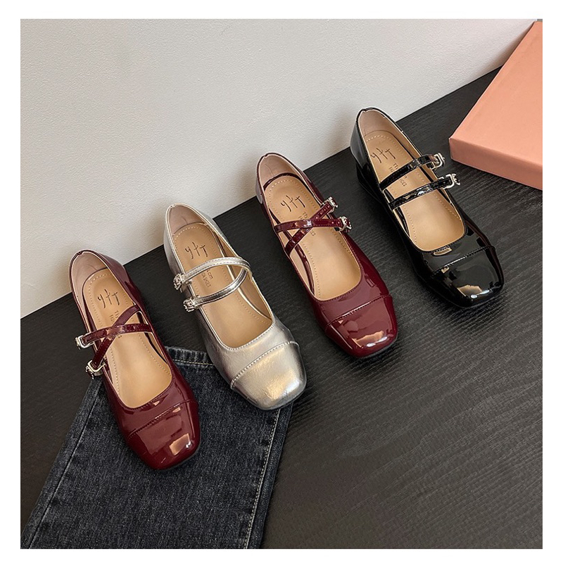 Giày búp bê nữ da bóng mũi tròn quai chéo đế cao 2cm