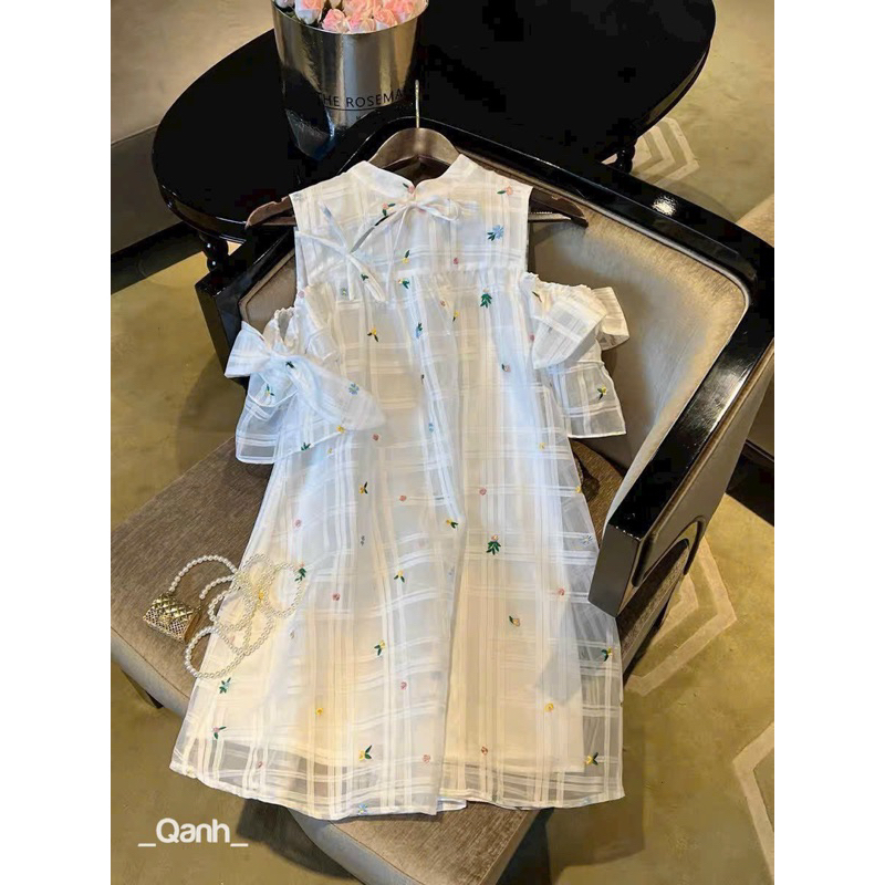 Váy Kính Hoa Thêu Hai Lớp Nơ Tay Mã QA0228