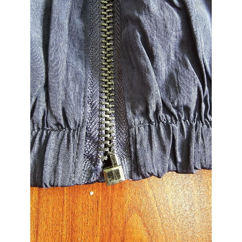 Áo khoác Unisex lỗi khóa