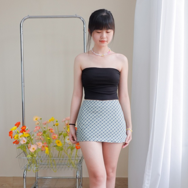 Chân váy Caro cạp trễ Y2K La Boutique năng động cá tính