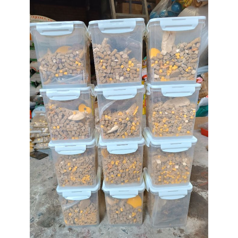 Hộp 670g đồ ăn sấy khô cho chó mèo 11 loại thịt gà viên, gan sấy, chim cút, thịt miếng, trứng gà, cá