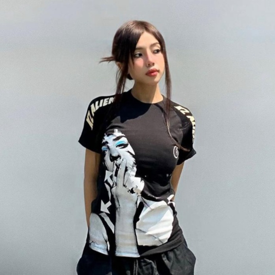 Áo Thun Nữ Body Chất Liệu Thun Gân Co Giản Tôn Dáng - THE GIRL
