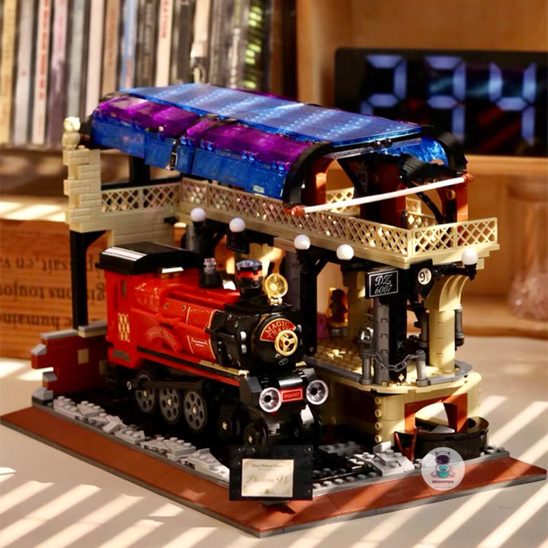(Có sẵn) Bộ lắp ráp tàu lửa Harry Potter - Magic Railway Train (Xe lửa phép thuật)