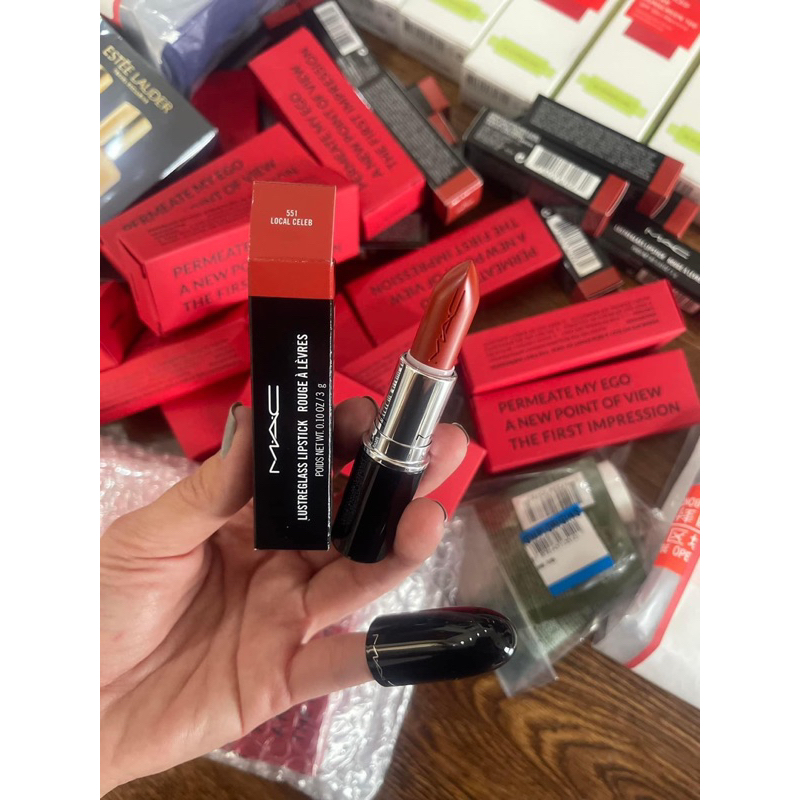 Son Mac màu 551 Local Celeb đỏ cam gạch fullsize fullbox