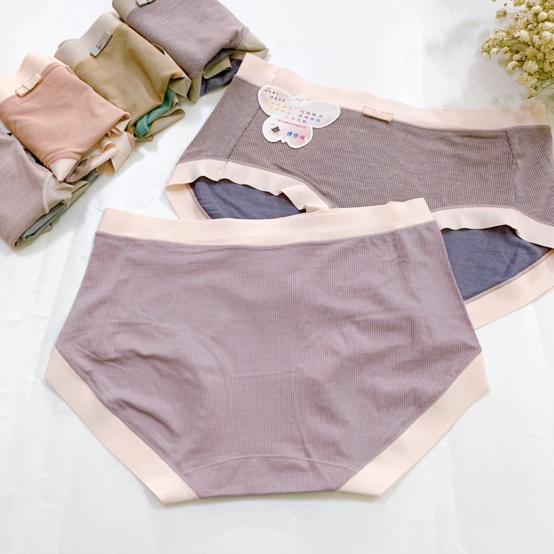 Quần lót nữ kẻ  chất cotton co giãn 4 chiều, đáy lót cotton thông hơi kháng khuẩn. Phom 40-58kg.