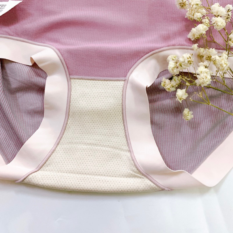 Quần lót nữ kẻ  chất cotton co giãn 4 chiều, đáy lót cotton thông hơi kháng khuẩn. Phom 40-58kg.