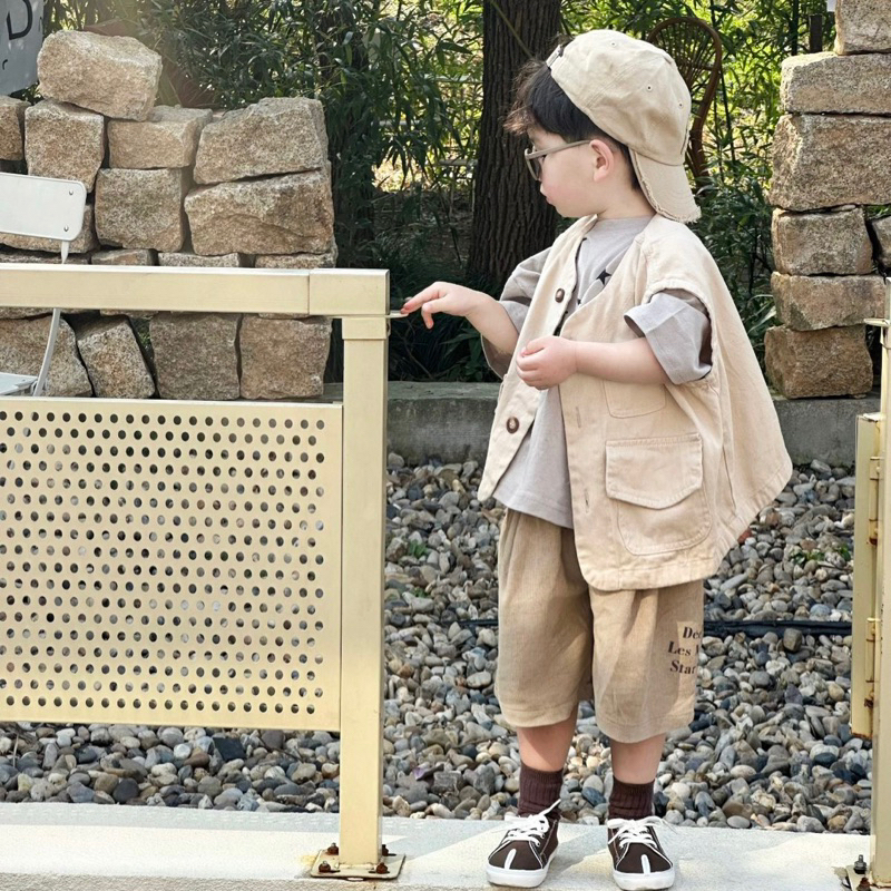 Áo Khoác Gile Be Kaki Mềm Cho Bé