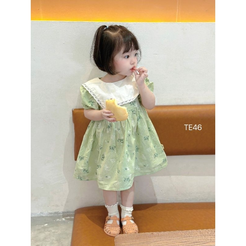 Váy thô hoa cổ yếm trắng