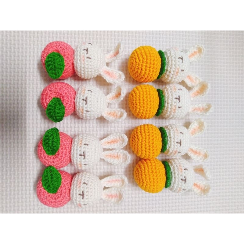 Móc khóa Thỏ Dâu bằng len handmade 100% cotton việt nam