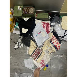 Hàng sale lộn xộn