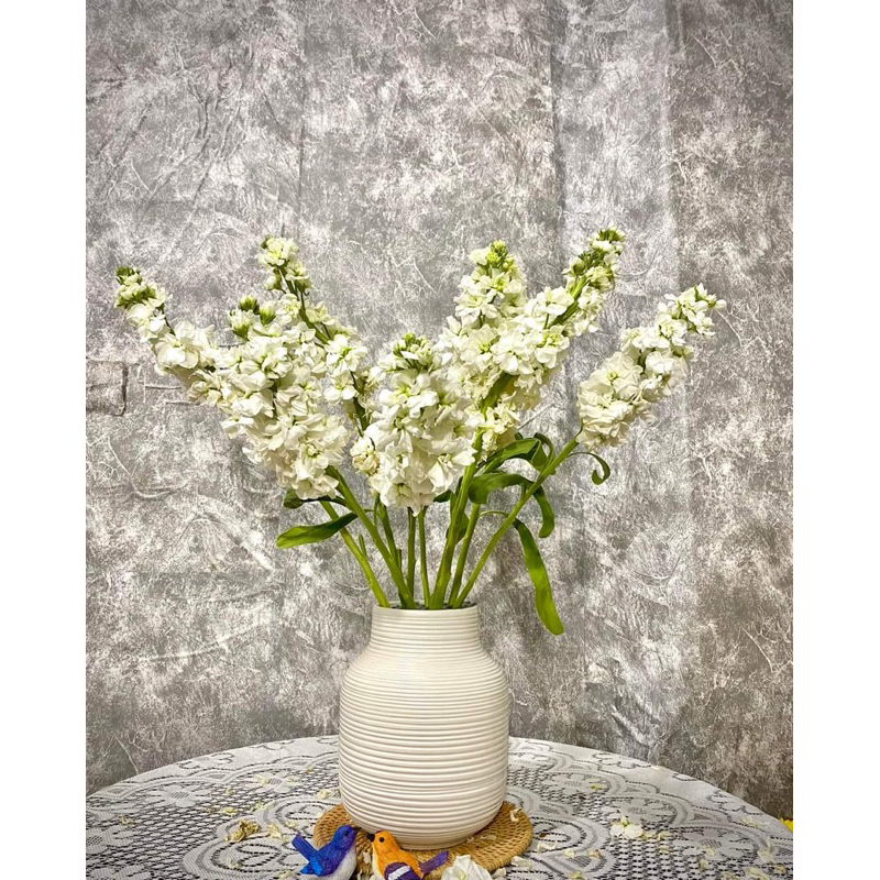 Lọ hoa decor gốm sứ Bát Tràng vân ganh men trắng và nâu mộc dáng bóng đèn