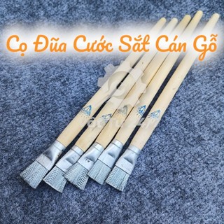 Cọ cước sắt cán gỗ tròn cọ rửa vệ sinh lốc máy - bàn chải cước cán gỗ sợi cước
