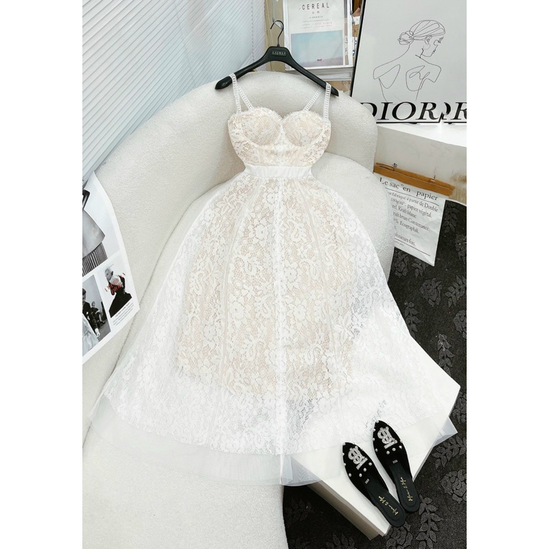 Đầm hai dây cúp ngực