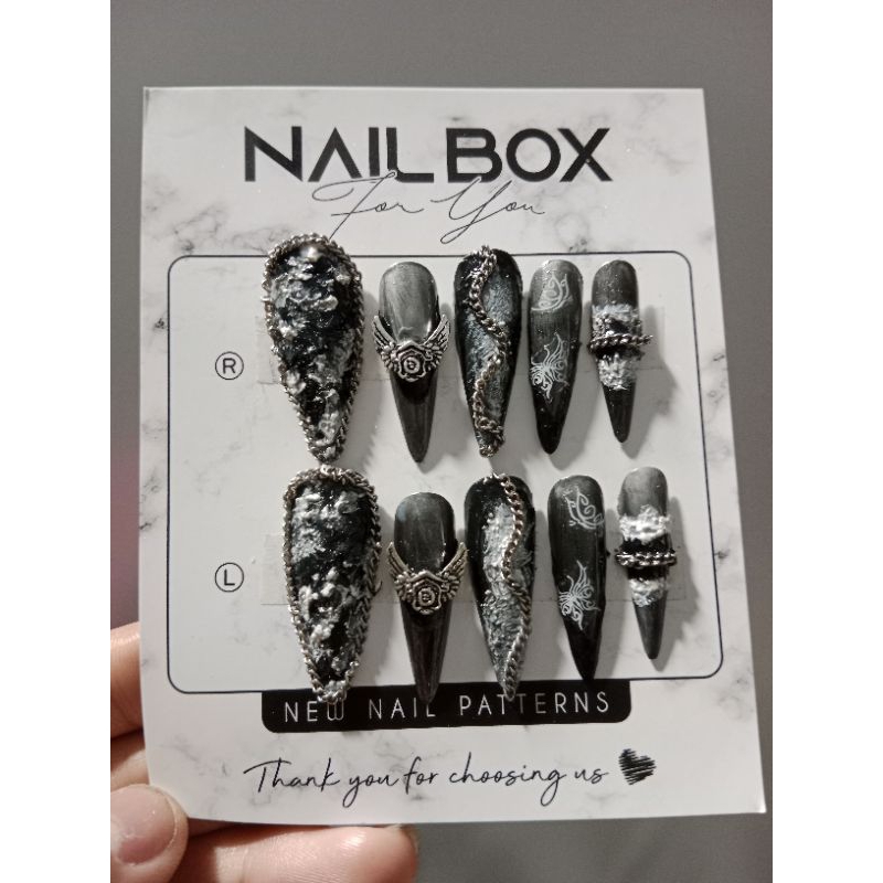 Nails box thiết kế cá tính siêu ngầu