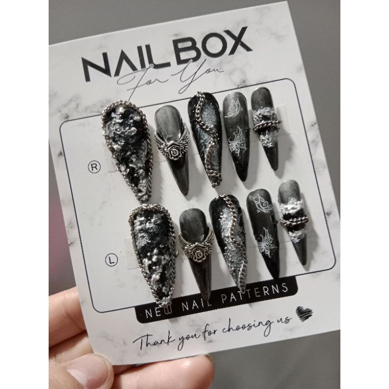 Nails box thiết kế cá tính siêu ngầu
