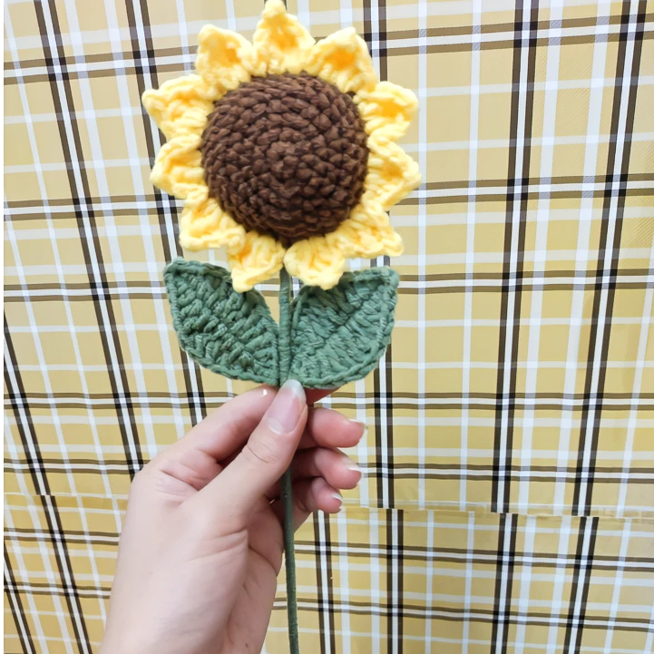 1 Bông Hoa Hướng Dương móc tay handmade từ len milk cotton làm quà tặng bạn bè, decor nhà cửa dễ thương