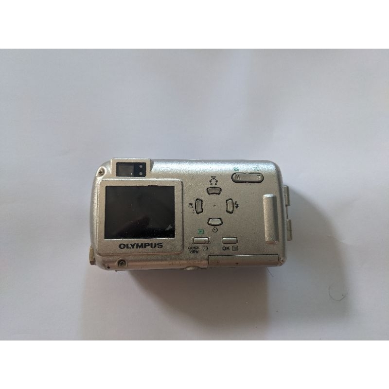 Máy ảnh Olympus xanh dương cũ qua sử dụng decor trang trí