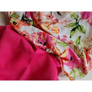 Linen gân vườn hoa xuân