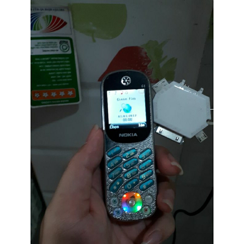 Xác điện thoại cũ Gowin g1 mini còn lên nguồn, không pin