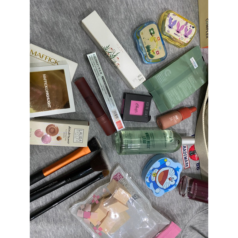 Pass ít đồ makeup 2