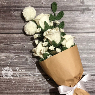 Bó hoa hồng trắng, hoa hồng len, bó hoa len, len móc thủ công