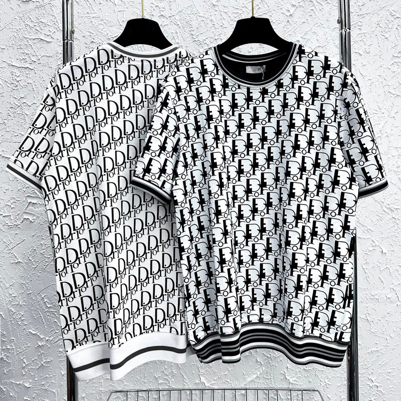 Áo Thun Nam Nữ Dập Vân Chữ CD Monogram Đen Trắng Phối Bo Sọc Chun - Áo Thun Siêu Cấp Chất Cotton Mát Thấm Hút Mồ Hôi