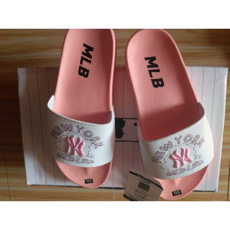 Dép quai ngang MLB